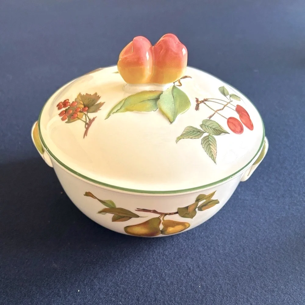 Royal Worcester Evesham Vale 8